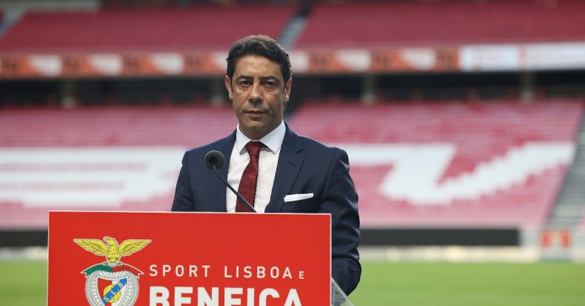 Negócios de Rui Costa e filho com o Benfica levantam dúvidas