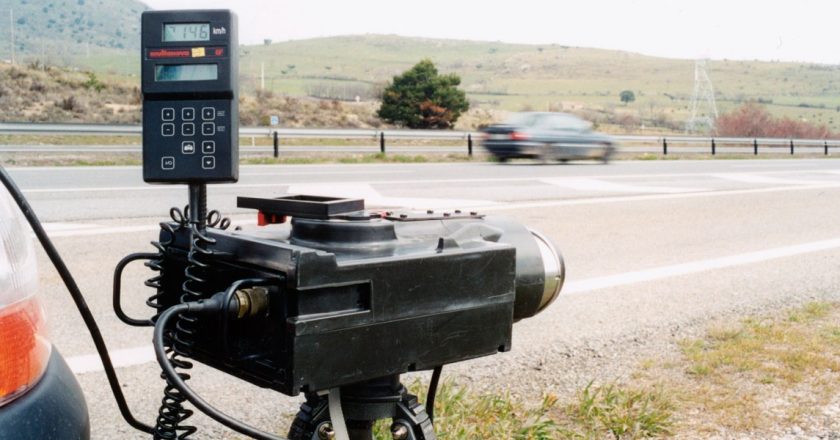 GNR tem novo radar que consegue detetar velocidade de um carro a 2km de distância