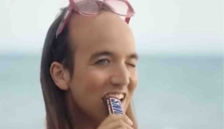 Anúncio polémico da Snickers retirado do ar em Espanha (VÍDEO)