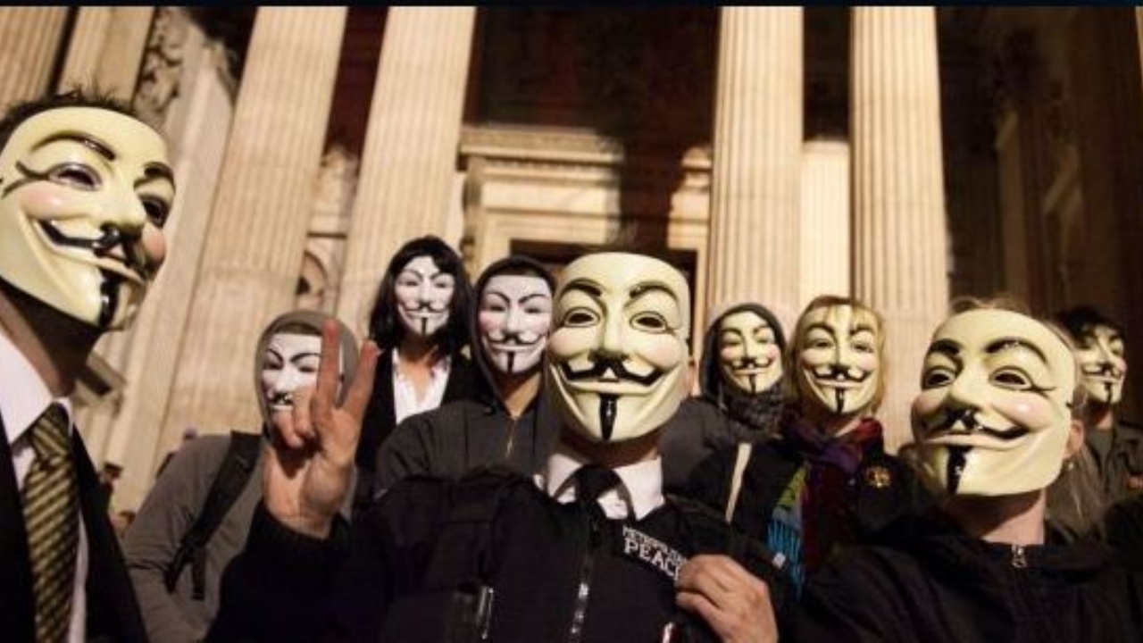 Anonymous volta a atacar e derruba sites governamentais russos